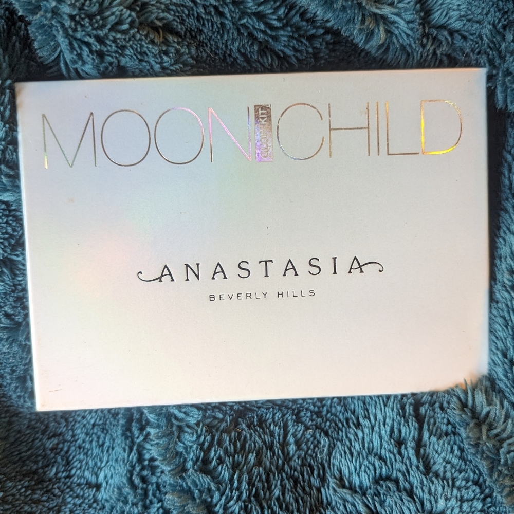 Anastasia Beverly Hills Moonchild Glow Kit